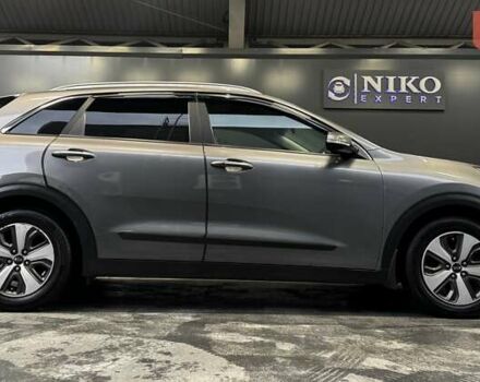 Кіа Niro 2017 у Києві на Automoto.ua Сірий Кіа Niro, об'ємом двигуна 1.6 л та пробігом 213 тис. км за 14000 $, фото 20 на Automoto.ua