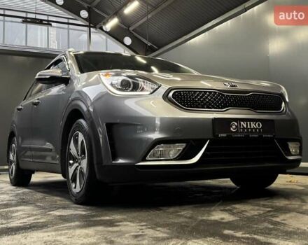 Кіа Niro 2017 у Києві на Automoto.ua Сірий Кіа Niro, об'ємом двигуна 1.6 л та пробігом 213 тис. км за 14000 $, фото 26 на Automoto.ua