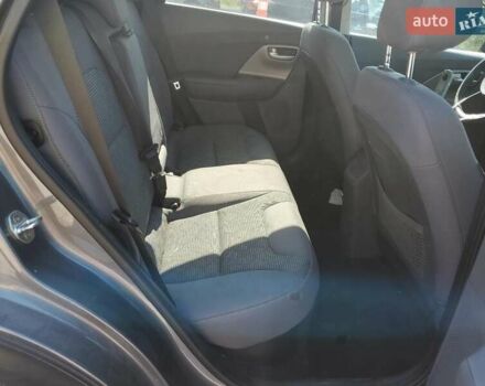 Серый Киа Niro, объемом двигателя 1.58 л и пробегом 170 тыс. км за 2300 $, фото 9 на Automoto.ua