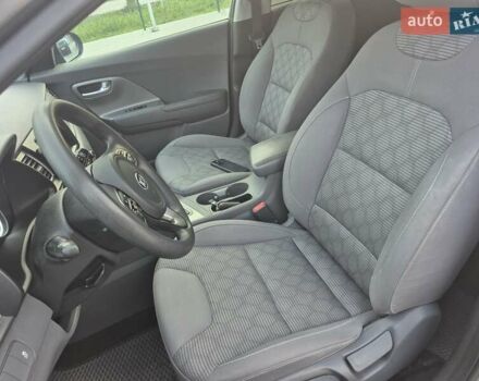 Серый Киа Niro, объемом двигателя 1.59 л и пробегом 190 тыс. км за 14700 $, фото 6 на Automoto.ua