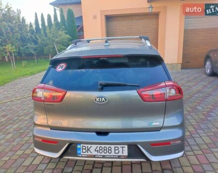 Сірий Кіа Niro, об'ємом двигуна 1.6 л та пробігом 148 тис. км за 14999 $, фото 9 на Automoto.ua