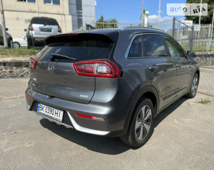 Сірий Кіа Niro, об'ємом двигуна 1.6 л та пробігом 94 тис. км за 15600 $, фото 3 на Automoto.ua