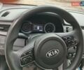 Серый Киа Niro, объемом двигателя 1.58 л и пробегом 172 тыс. км за 15900 $, фото 3 на Automoto.ua