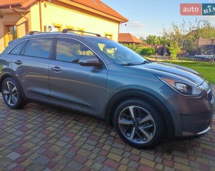 Сірий Кіа Niro, об'ємом двигуна 1.6 л та пробігом 148 тис. км за 14999 $, фото 6 на Automoto.ua