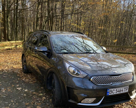 Киа Niro 2017 в Львове на Automoto.ua Серый Киа Niro, объемом двигателя 1.58 л и пробегом 110 тыс. км за 17999 $, фото 1 на Automoto.ua