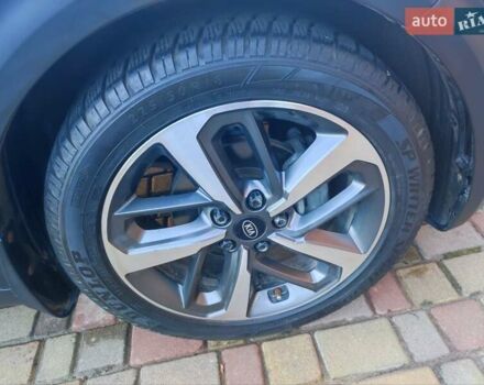 Сірий Кіа Niro, об'ємом двигуна 1.6 л та пробігом 148 тис. км за 14999 $, фото 36 на Automoto.ua