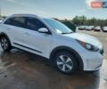 Серый Киа Niro, объемом двигателя 1.58 л и пробегом 118 тыс. км за 2300 $, фото 3 на Automoto.ua