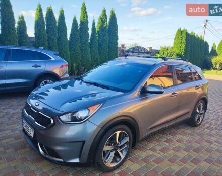 Сірий Кіа Niro, об'ємом двигуна 1.6 л та пробігом 148 тис. км за 14999 $, фото 4 на Automoto.ua