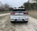 Сірий Кіа Niro, об'ємом двигуна 1.58 л та пробігом 83 тис. км за 17150 $, фото 6 на Automoto.ua