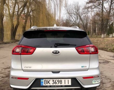 Сірий Кіа Niro, об'ємом двигуна 0.16 л та пробігом 144 тис. км за 17350 $, фото 7 на Automoto.ua