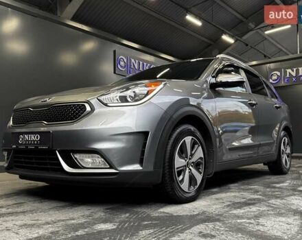 Кіа Niro 2017 у Києві на Automoto.ua Сірий Кіа Niro, об'ємом двигуна 1.6 л та пробігом 213 тис. км за 14000 $, фото 4 на Automoto.ua