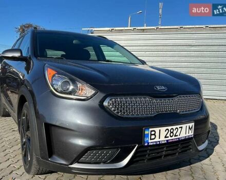 Серый Киа Niro, объемом двигателя 1.58 л и пробегом 288 тыс. км за 14500 $, фото 3 на Automoto.ua