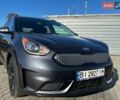 Серый Киа Niro, объемом двигателя 1.58 л и пробегом 288 тыс. км за 14500 $, фото 3 на Automoto.ua
