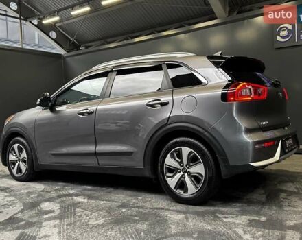 Кіа Niro 2017 у Києві на Automoto.ua Сірий Кіа Niro, об'ємом двигуна 1.6 л та пробігом 213 тис. км за 14000 $, фото 8 на Automoto.ua