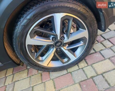 Сірий Кіа Niro, об'ємом двигуна 1.6 л та пробігом 148 тис. км за 14999 $, фото 37 на Automoto.ua