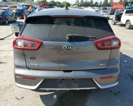 Серый Киа Niro, объемом двигателя 1.58 л и пробегом 170 тыс. км за 2300 $, фото 5 на Automoto.ua