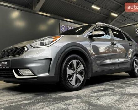 Кіа Niro 2017 у Києві на Automoto.ua Сірий Кіа Niro, об'ємом двигуна 1.6 л та пробігом 213 тис. км за 14000 $, фото 6 на Automoto.ua