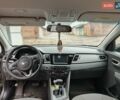 Серый Киа Niro, объемом двигателя 1.58 л и пробегом 172 тыс. км за 15900 $, фото 4 на Automoto.ua