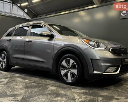 Кіа Niro 2017 у Києві на Automoto.ua Сірий Кіа Niro, об'ємом двигуна 1.6 л та пробігом 213 тис. км за 14000 $, фото 21 на Automoto.ua