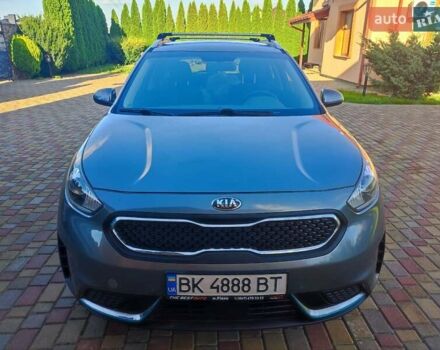Сірий Кіа Niro, об'ємом двигуна 1.6 л та пробігом 148 тис. км за 14999 $, фото 1 на Automoto.ua