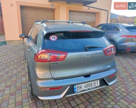 Сірий Кіа Niro, об'ємом двигуна 1.6 л та пробігом 148 тис. км за 14999 $, фото 12 на Automoto.ua