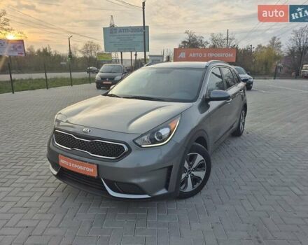 Серый Киа Niro, объемом двигателя 1.59 л и пробегом 190 тыс. км за 14700 $, фото 1 на Automoto.ua