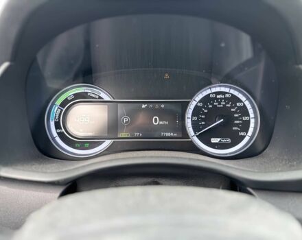 Серый Киа Niro, объемом двигателя 0.16 л и пробегом 125 тыс. км за 14200 $, фото 6 на Automoto.ua