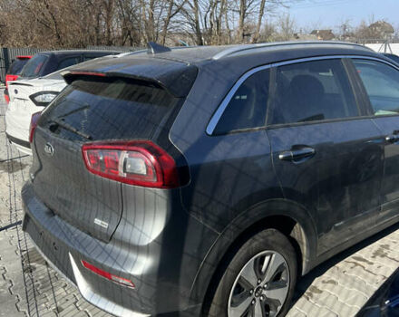 Серый Киа Niro, объемом двигателя 1.6 л и пробегом 112 тыс. км за 11000 $, фото 7 на Automoto.ua