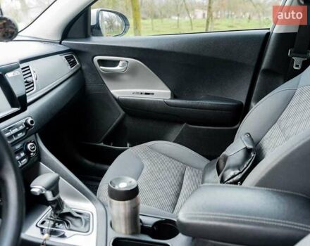 Сірий Кіа Niro, об'ємом двигуна 1.58 л та пробігом 227 тис. км за 14500 $, фото 32 на Automoto.ua