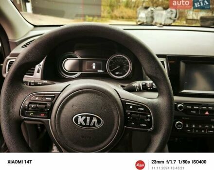 Сірий Кіа Niro, об'ємом двигуна 1.6 л та пробігом 148 тис. км за 14999 $, фото 27 на Automoto.ua