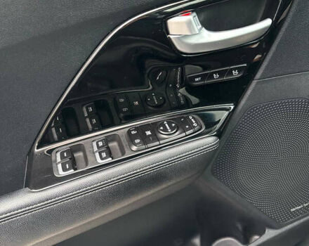 Серый Киа Niro, объемом двигателя 1.6 л и пробегом 144 тыс. км за 17300 $, фото 19 на Automoto.ua