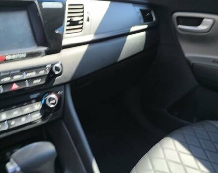 Серый Киа Niro, объемом двигателя 1.58 л и пробегом 160 тыс. км за 16700 $, фото 4 на Automoto.ua