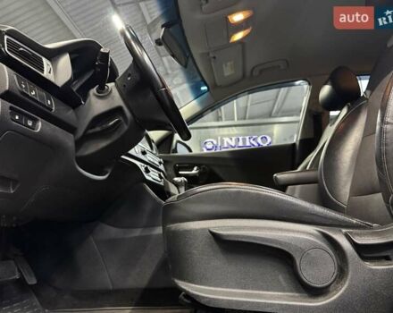 Кіа Niro 2017 у Києві на Automoto.ua Сірий Кіа Niro, об'ємом двигуна 1.6 л та пробігом 213 тис. км за 14000 $, фото 27 на Automoto.ua