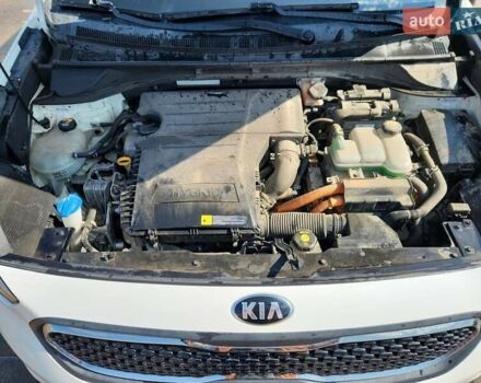 Серый Киа Niro, объемом двигателя 1.58 л и пробегом 118 тыс. км за 2300 $, фото 11 на Automoto.ua
