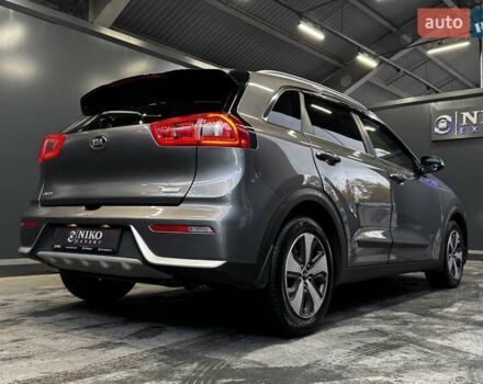 Кіа Niro 2017 у Києві на Automoto.ua Сірий Кіа Niro, об'ємом двигуна 1.6 л та пробігом 213 тис. км за 14000 $, фото 16 на Automoto.ua
