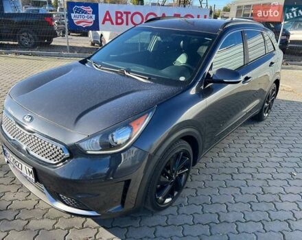 Серый Киа Niro, объемом двигателя 1.58 л и пробегом 288 тыс. км за 14500 $, фото 2 на Automoto.ua