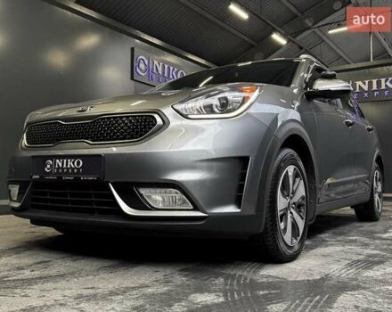 Кіа Niro 2017 у Києві на Automoto.ua Сірий Кіа Niro, об'ємом двигуна 1.6 л та пробігом 213 тис. км за 14000 $, фото 2 на Automoto.ua
