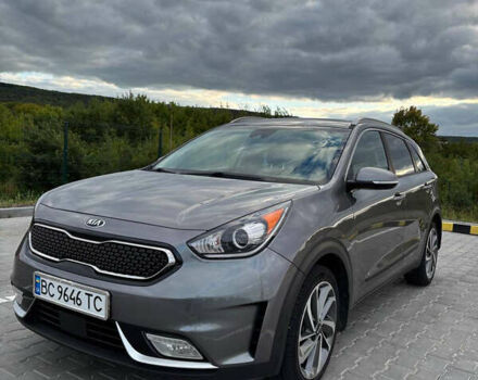 Серый Киа Niro, объемом двигателя 1.6 л и пробегом 144 тыс. км за 17300 $, фото 2 на Automoto.ua