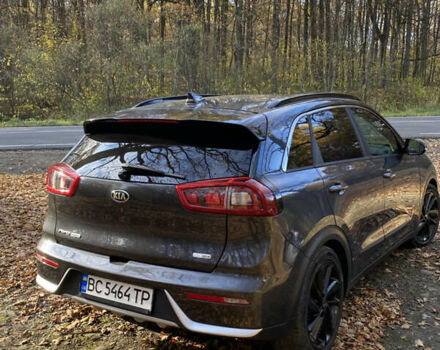 Киа Niro 2017 в Львове на Automoto.ua Серый Киа Niro, объемом двигателя 1.58 л и пробегом 110 тыс. км за 17999 $, фото 15 на Automoto.ua