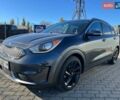 Серый Киа Niro, объемом двигателя 1.58 л и пробегом 288 тыс. км за 14500 $, фото 1 на Automoto.ua