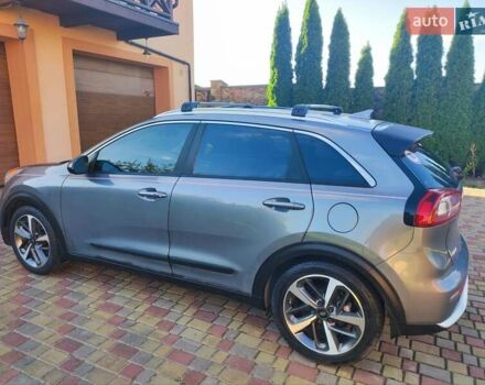 Сірий Кіа Niro, об'ємом двигуна 1.6 л та пробігом 148 тис. км за 14999 $, фото 13 на Automoto.ua