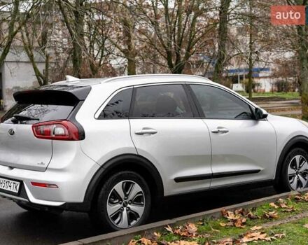Сірий Кіа Niro, об'ємом двигуна 1.58 л та пробігом 227 тис. км за 14500 $, фото 14 на Automoto.ua