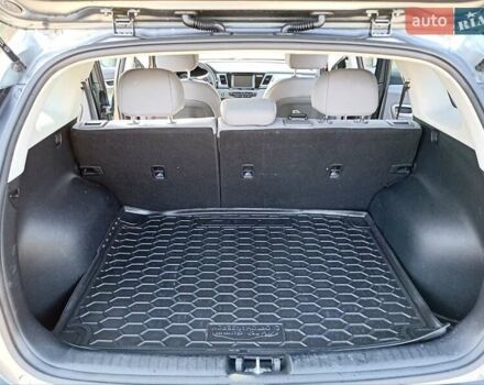 Сірий Кіа Niro, об'ємом двигуна 1.6 л та пробігом 148 тис. км за 14999 $, фото 20 на Automoto.ua