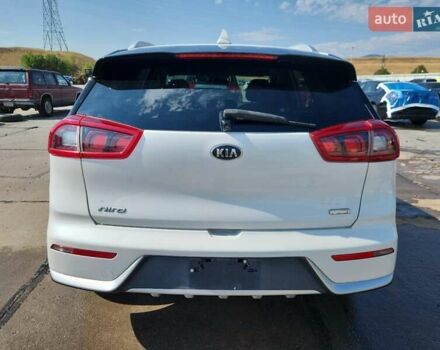 Серый Киа Niro, объемом двигателя 1.58 л и пробегом 118 тыс. км за 2300 $, фото 5 на Automoto.ua