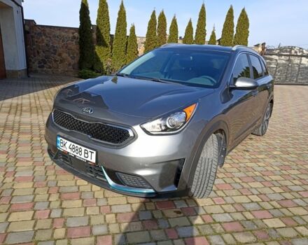 Сірий Кіа Niro, об'ємом двигуна 0.16 л та пробігом 134 тис. км за 15999 $, фото 1 на Automoto.ua