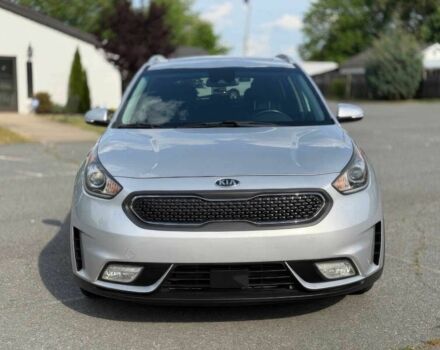 Серый Киа Niro, объемом двигателя 1.6 л и пробегом 89 тыс. км за 4300 $, фото 2 на Automoto.ua