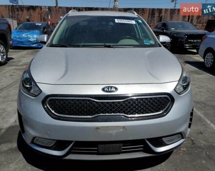 Серый Киа Niro, объемом двигателя 0 л и пробегом 59 тыс. км за 2500 $, фото 4 на Automoto.ua