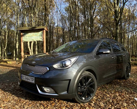 Киа Niro 2017 в Львове на Automoto.ua Серый Киа Niro, объемом двигателя 1.58 л и пробегом 110 тыс. км за 17999 $, фото 8 на Automoto.ua