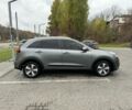 Серый Киа Niro, объемом двигателя 1.6 л и пробегом 130 тыс. км за 13799 $, фото 3 на Automoto.ua