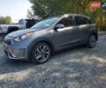 Серый Киа Niro, объемом двигателя 1.58 л и пробегом 76 тыс. км за 5500 $, фото 1 на Automoto.ua
